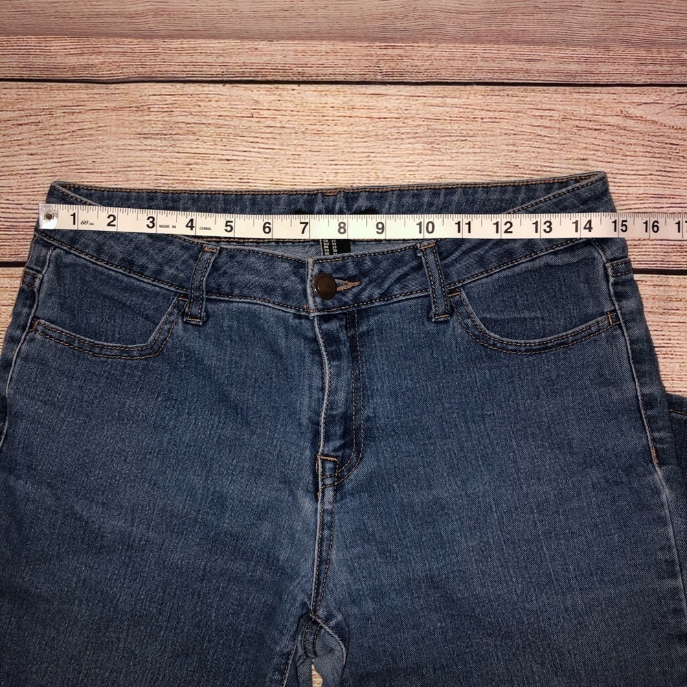 Forever 21 Skinny Jeans - Picture 4 of 8